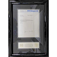 Hank Aaron Signed Framed Congratulatory USPS Mailgram on Home Run 715 JSA Authenticated Hank Aaron Signed Framed Congratulatory USPS Mailgram on Home Run 715 JSA Authenticated