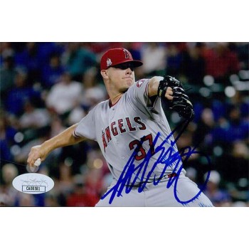 Andrew Bailey Los Angeles Angels Signed 4x6 Glossy Photo JSA Authentic Smudged Andrew Bailey Los Angeles Angels Signed 4x6 Glossy Photo JSA Authentic Smudged