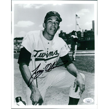 Tony Oliva Minnesota Twins Signed 8x10 Glossy Photo JSA Authenticated Tony Oliva Minnesota Twins Signed 8x10 Glossy Photo JSA Authenticated