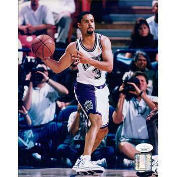 Mahmoud Abdul-Rauf Sacramento Kings Signed 8x10 Glossy Photo JSA Authenticated Mahmoud Abdul-Rauf Sacramento Kings Signed 8x10 Glossy Photo JSA Authenticated