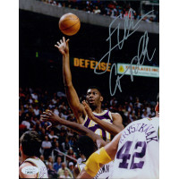 Elden Campbell Los Angeles Lakers Signed 8x10 Glossy Photo JSA Authenticated Elden Campbell Los Angeles Lakers Signed 8x10 Glossy Photo JSA Authenticated