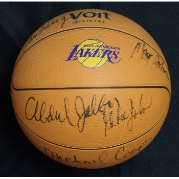 Los Angeles Lakers 1981-82 Team Signed Voit Basketball JSA Authenticated