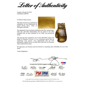 Muhammad Ali Boxer Signed Hall of Fame Oversized Boxing Glove PSA Authenticated