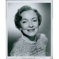 Helen Hayes Actress Signed 8x10 Original Still Glossy Photo JSA Authenticated Helen Hayes Actress Signed 8x10 Original Still Glossy Photo JSA Authenticated