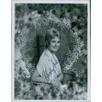 Shirley Jones Actress Signed 7x9 Original Still Glossy Photo JSA Authenticated Shirley Jones Actress Signed 7x9 Original Still Glossy Photo JSA Authenticated