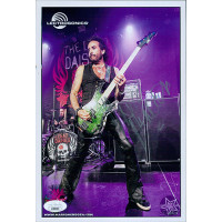 Marco Mendoza Bassist Signed 6.5x9.5 Cardstock Promo Photo JSA Authenticated Marco Mendoza Bassist Signed 6.5x9.5 Cardstock Promo Photo JSA Authenticated