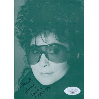 Yoko Ono John Lennon's Beatles Wife Signed 4.25x6 Photo JSA Authenticated Yoko Ono John Lennon's Beatles Wife Signed 4.25x6 Photo JSA Authenticated