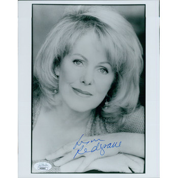 Lynn Redgrave Actress Signed 8x10 Glossy Photo JSA Authenticated