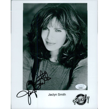 Jaclyn Smith Actress Signed 8x10 Glossy Photo JSA Authenticated Jaclyn Smith Actress Signed 8x10 Glossy Photo JSA Authenticated
