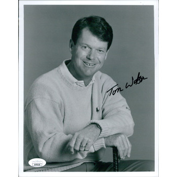 Tom Watson PGA Golfer Signed 8x10 Glossy Photo JSA Authenticated Tom Watson PGA Golfer Signed 8x10 Glossy Photo JSA Authenticated