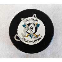 Stanislav Chistov Anaheim Mighty Ducks Signed Hockey Puck JSA Authenticated