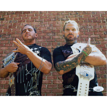 Matt Hardy WWE WWF AEW Impact Wrestler Signed 8x10 Glossy Photo JSA Authentic Matt Hardy WWE WWF AEW Impact Wrestler Signed 8x10 Glossy Photo JSA Authentic