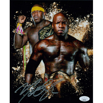 Moose Quinn Ojinnaka Impact Wrestler Signed 8x10 Glossy Photo JSA Authenticated Moose Quinn Ojinnaka Impact Wrestler Signed 8x10 Glossy Photo JSA Authenticated